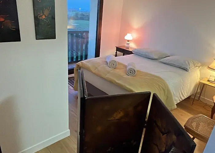 Charming Beachfront In * Довиль