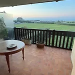 아파트 Charming Beachfront In