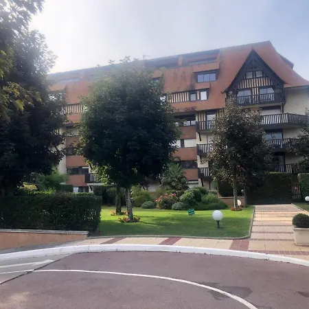 Appartement Charming Beachfront In Deauville