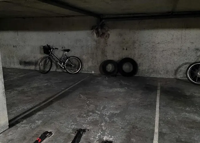 Charming Beachfront In 多维尔